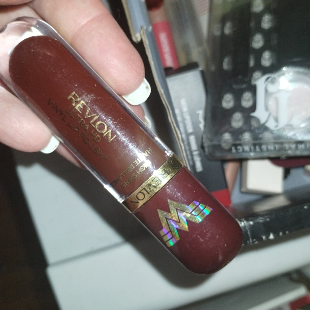 Revlon X Wonder Woman Limited Edition Ultra HD Vinyl Lip Polish New